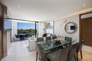 Condo, varias camas, cocina, vista a la alberca (MIO RESIDENCES 306 ABC-3BR) | Interior