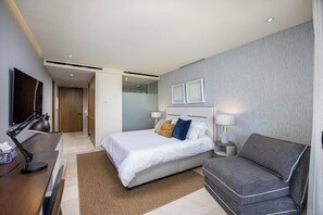 Suite estudio, 1 cama King size, balcón (MIO RESIDENCES 306 C- Studio) | 1 habitación, decoración personalizada y muebles diferentes