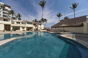 Pool - Costa Dorada Costa 402 (Bucerías)