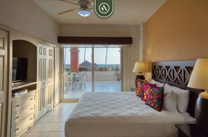 Condo, Multiple Beds, Pool Access, Ocean View (Playa Royale T1 1134)