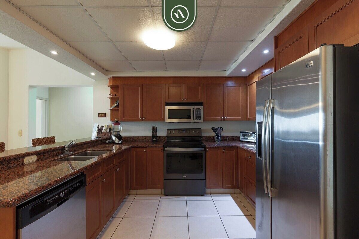 Condo, nhiều giường, có thể sử dụng hồ bơi, quang cảnh biển (Playa Royale T1 1134) | Bếp riêng