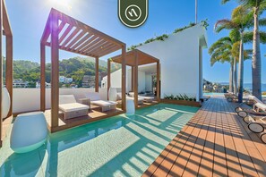 Pool - Luxury 2 BR Condo With Rooftop Pool - Terrace (Puerto Vallarta)