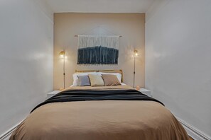 1 soverom, internettilgang og sengetøy