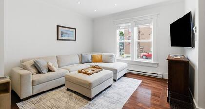 Spacious Townhouse | 3 BR, Steps to Water St.