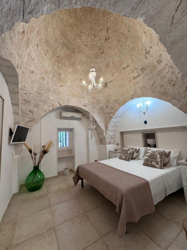 1 habitación, wifi y ropa de cama
