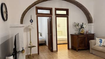 2 habitaciones, tabla de planchar con plancha, wifi y ropa de cama