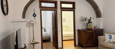 2 slaapkamers, een strijkplank/strijkijzer, wifi, beddengoed