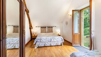 3 bedrooms, WiFi, bed sheets
