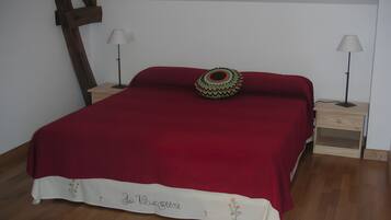 3 soverom, wi-fi og sengetøy