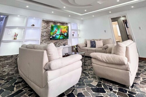 Luxury & Location, Beautiful & Spacious Apt in Altamira