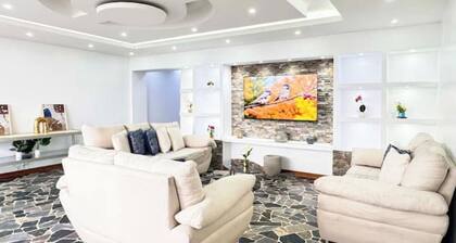 Luxury & Location, Beautiful & Spacious Apt in Altamira