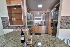 Private kitchen - Luxury & Location, Beautiful Apartment in Los2Caminos-Boleita (Caracas)