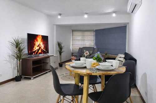 Confort & Ubicación · Hermoso Apartamento en El Rosal, CCS