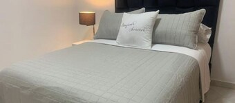 Luxury, Comfort + Power Plant - Apartment in the EAST