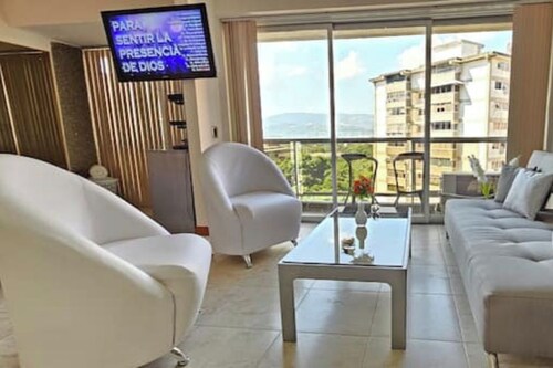 Luxury, Location & Comfort in Apto-Studio Sebucan