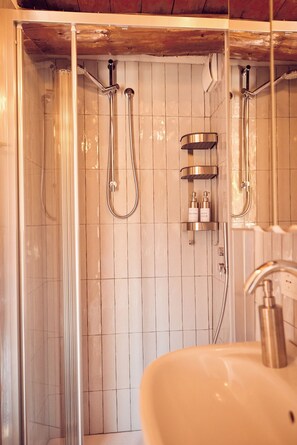 Shower, eco-friendly toiletries, hair dryer, bidet