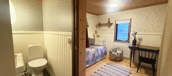 Peaceful cottage at the edge of the forest – near Laholm |SE02119