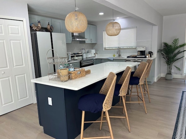 Microwave, oven, stovetop, dishwasher