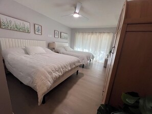 4 室のベッドルーム、アイロン / アイロン台、WiFi (無料)