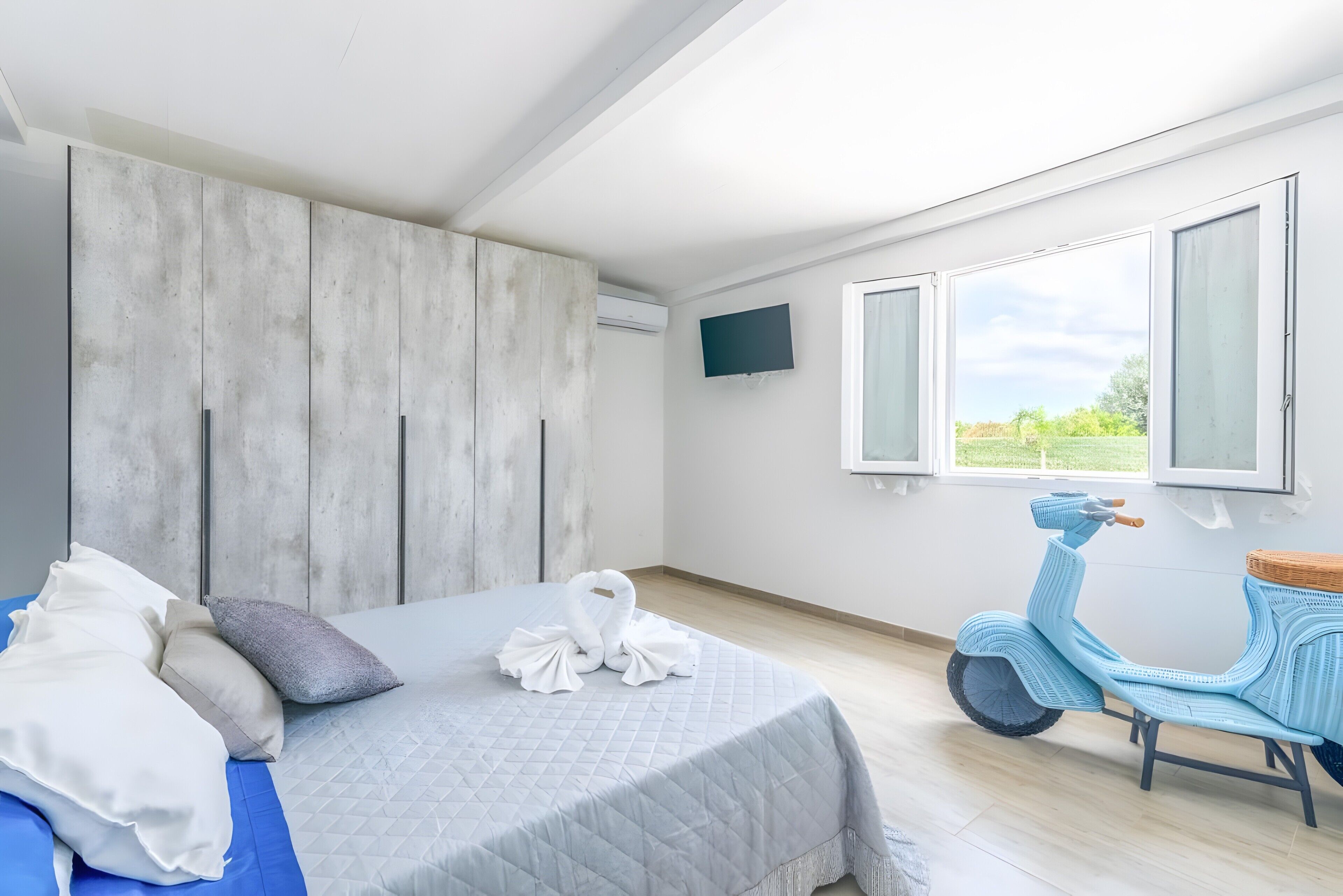 3 chambres, fer et planche à repasser, Wi-Fi, draps fournis