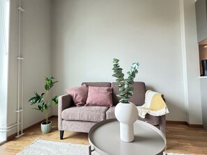 Standard Studio | Living area