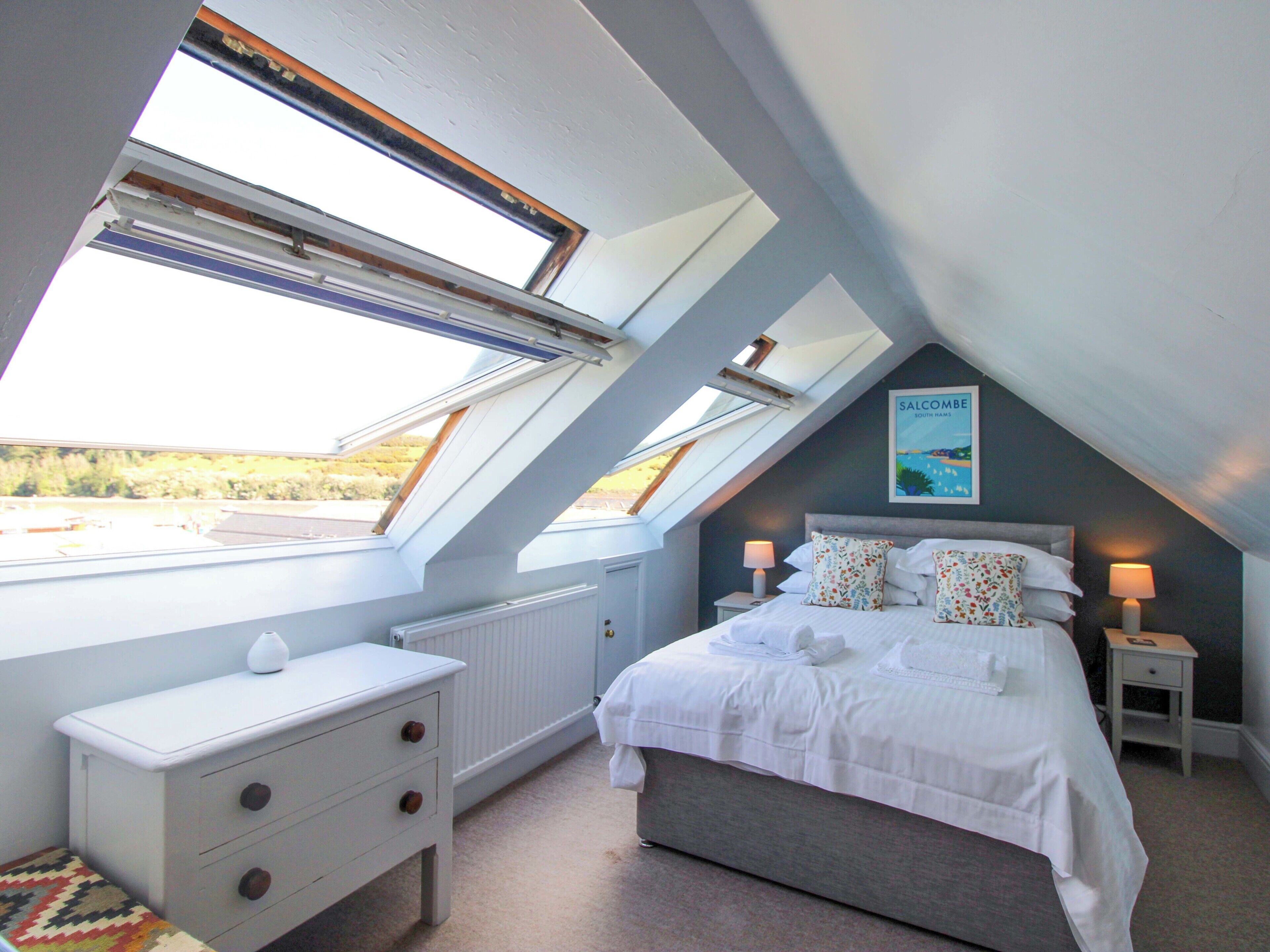 3 bedrooms, individually decorated, individually furnished, free WiFi