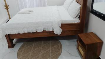 Deluxe Double Room, 1 Double Bed, City View | Iron/ironing board, free WiFi