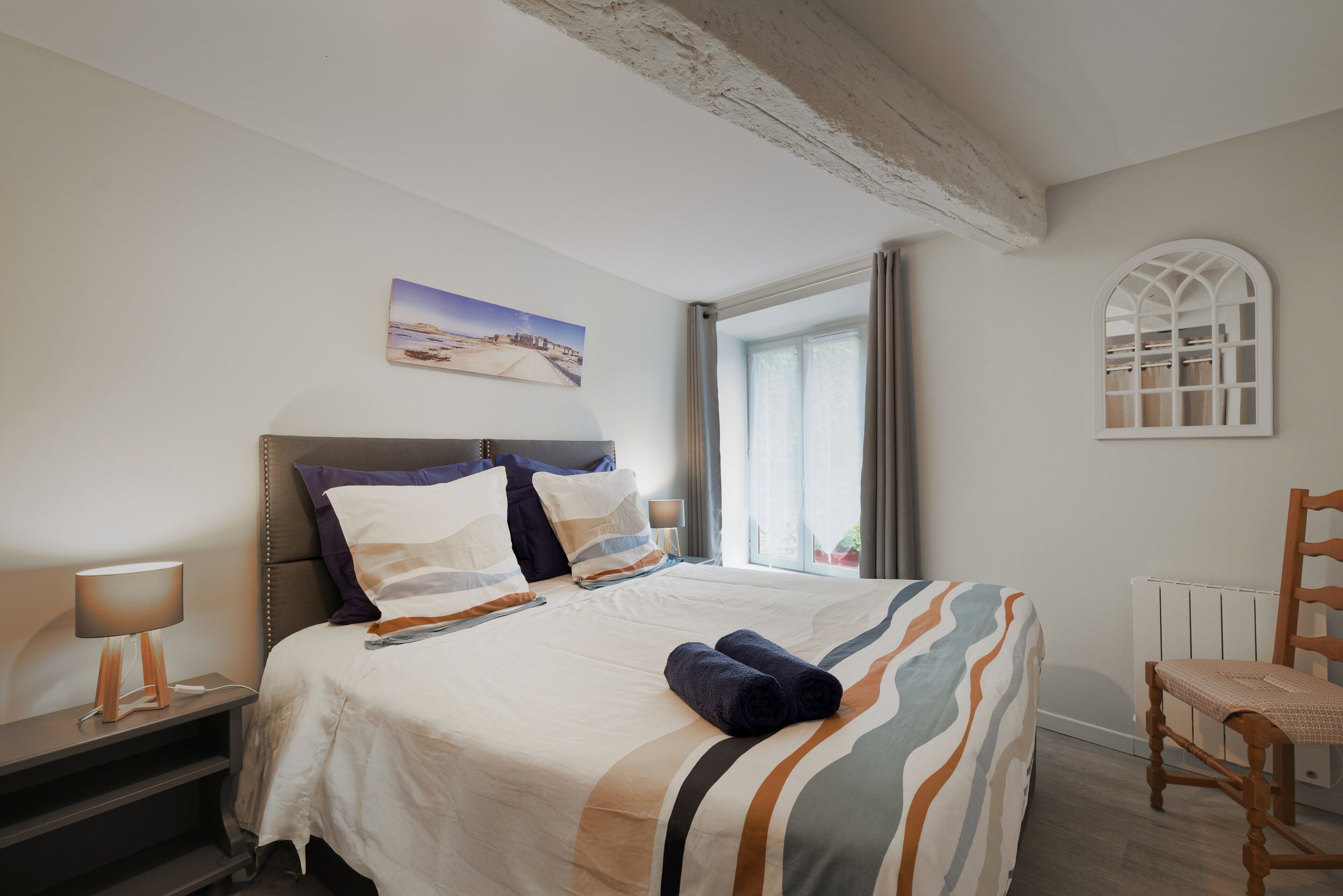 1 chambre, fer et planche à repasser, Wi-Fi, draps fournis