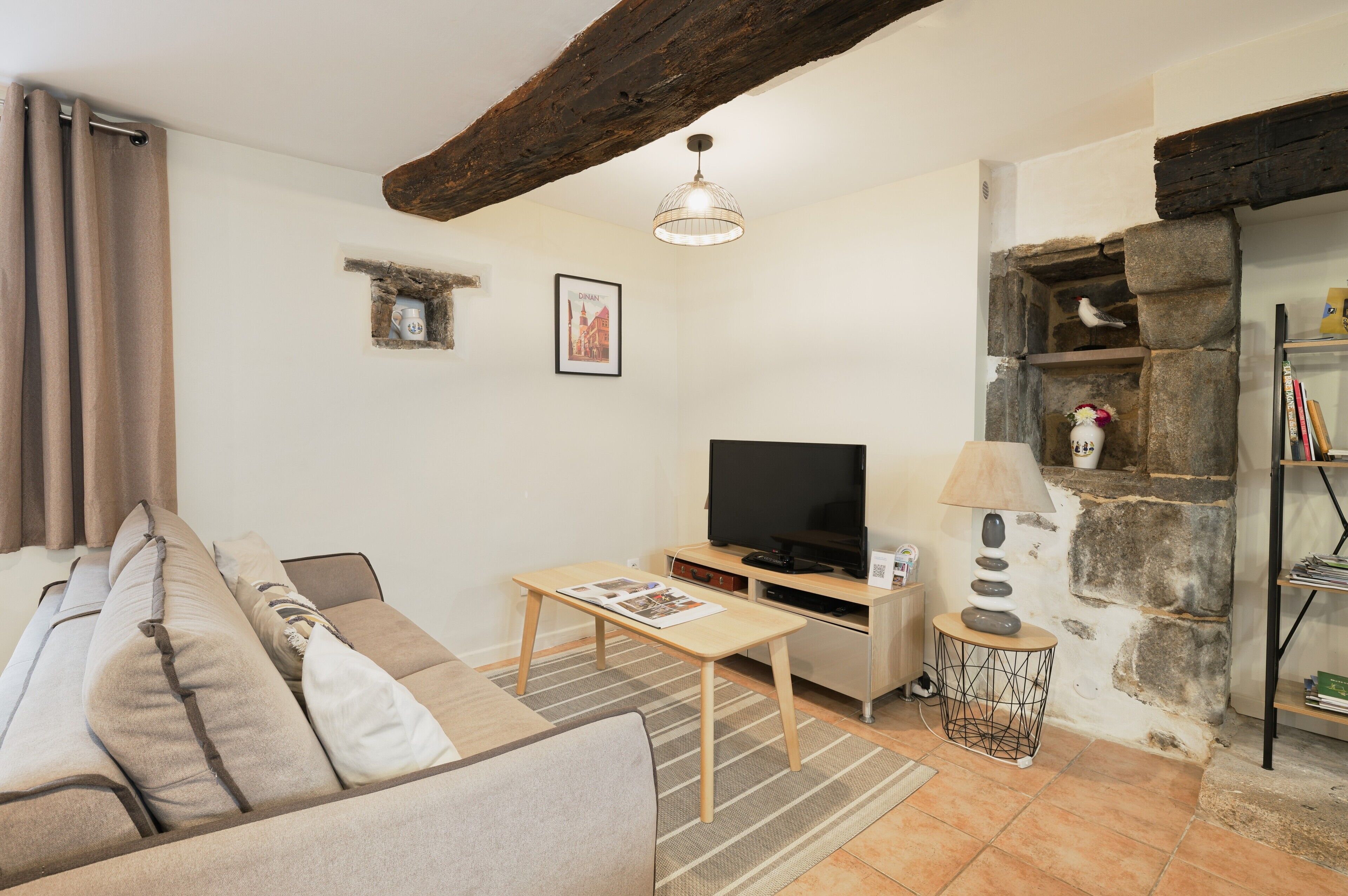 Fernseher, DVD-Player, Stereoanlage