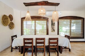 Dining - Newly renovated 3-bedroom house with private pool in Playa Langosta (Playa Langosta)