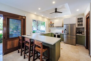 Four, plaque de cuisson, lave-vaisselle