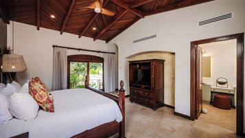 3 عدّة غرف نوم ومكواة/لوح كي وواي فاي وملاءات أسرّة