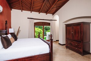 3 عدّة غرف نوم ومكواة/لوح كي وواي فاي وملاءات أسرّة