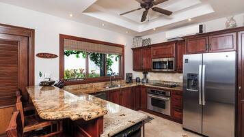 Oven, stovetop, dishwasher