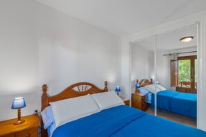 2 slaapkamers, een strijkplank/strijkijzer, wifi, beddengoed