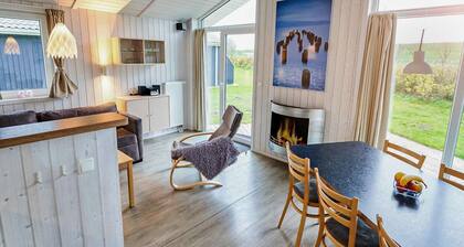 4 Star Holiday Home in Friedrichkoog