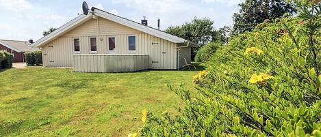 House | Property grounds