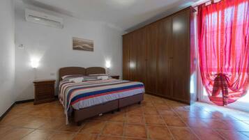 Appartamento in villa con piscina - piano terra