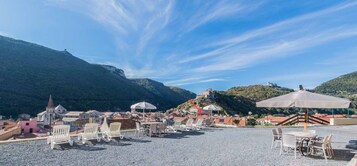 Monolocale in villa con piscina | Vista dalla camera