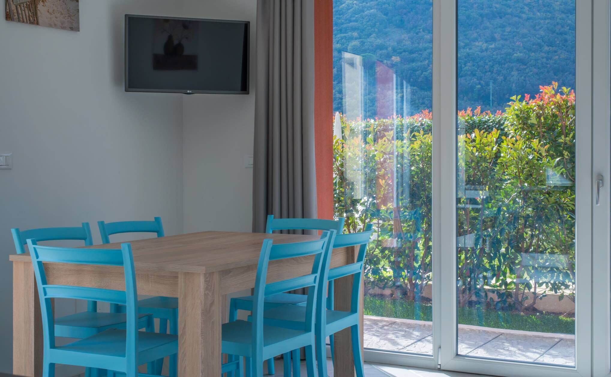 Appartamento in villa con piscina e giardino | Vista dalla camera