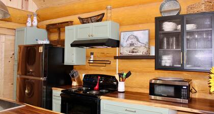 Greenbrier Riverfront Log Cabin. Unforgettable WV Getaway. River Ridge Retreat