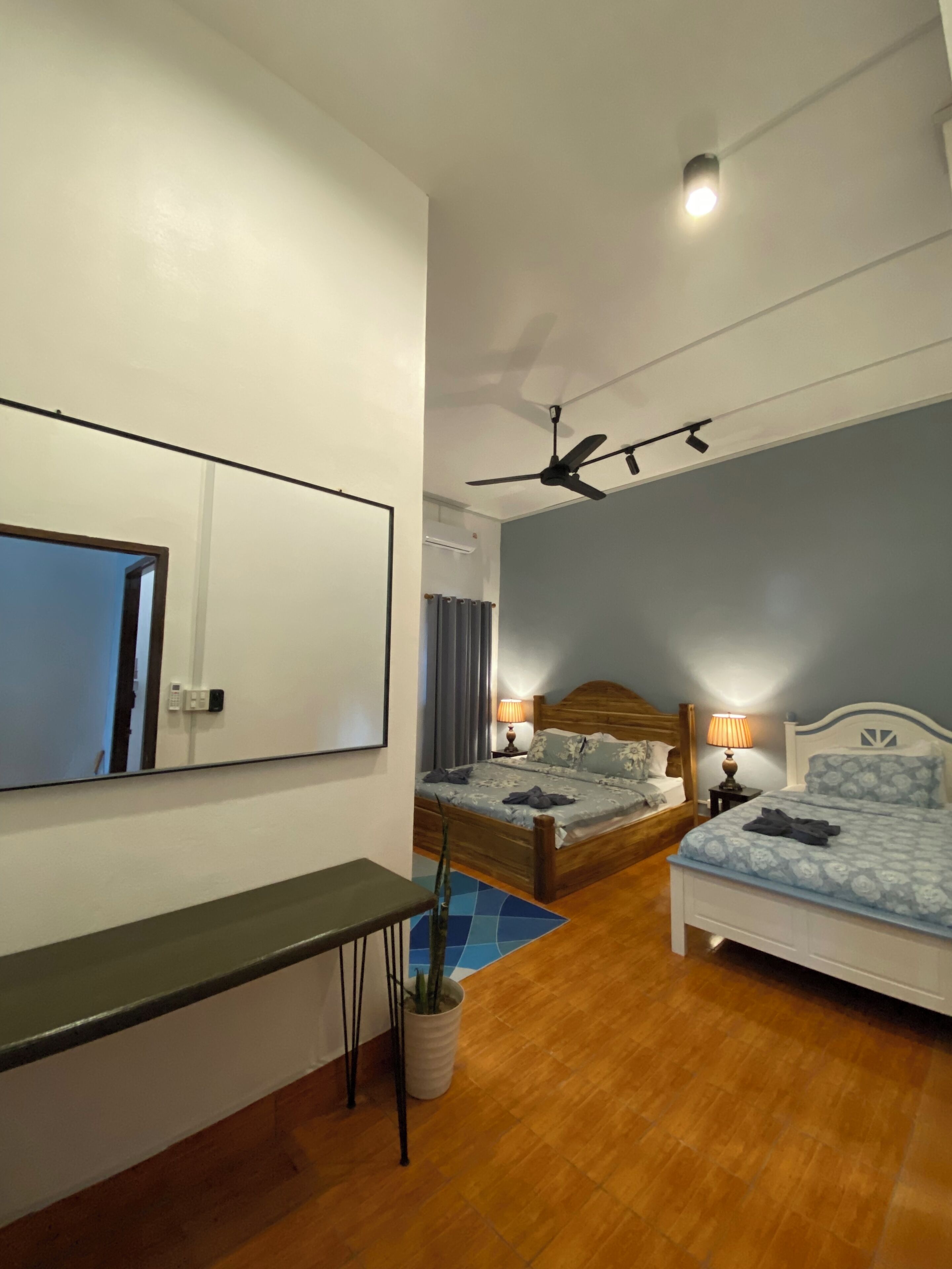 3 Schlafzimmer, Schreibtisch, Bügeleisen/Bügelbrett, kostenloses WLAN