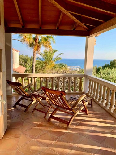Villa 'Tramuntana' with Sea View, Wi-Fi and Air Conditioning