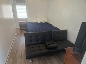 9 bedrooms, internet - SeniorWeek, Soccer Team,Dance Team Hot Spot!! 18 to rent Sleeps 20 (Wildwood)