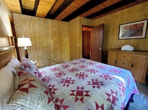 Cabana com design assinado, 3 quartos, varanda, ao lado da montanha | Individualmente decorados, individualmente mobiliados