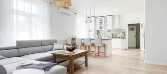 Old Town | Business & Family Apartment Letna