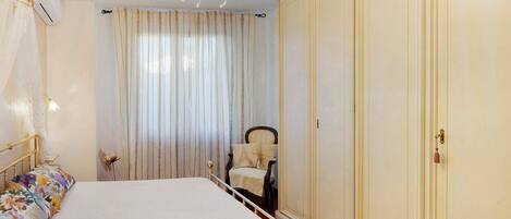 1 chambre, fer et planche Ă repasser, Wi-Fi, literie fournie