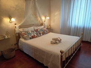1 quarto, ferros/tábuas de passar roupa, Wi-Fi, roupa de cama