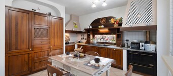 Apartment 'La Dimora Nel Roero With Patio' with Private Terrace, Wi-Fi and Air Conditioning