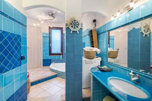 Bruser, hårtørrer, håndklæder